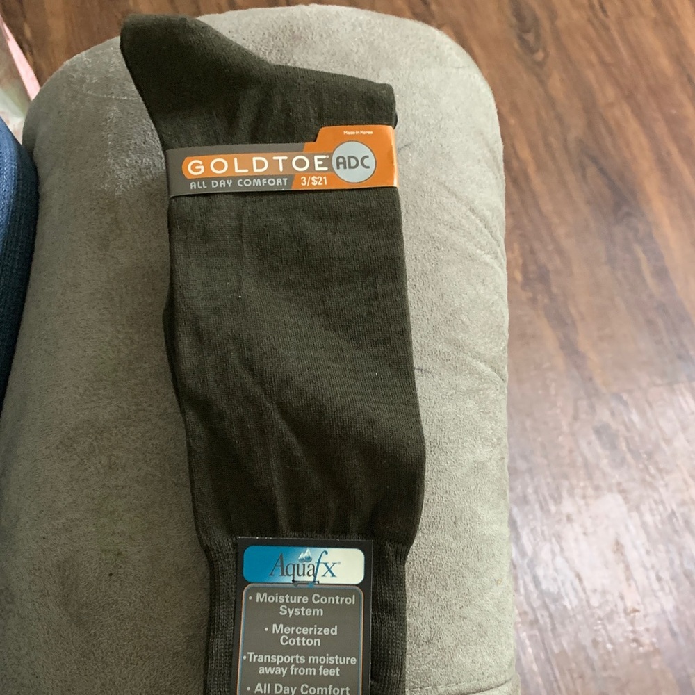 Gold Toe Olive Dress Socks